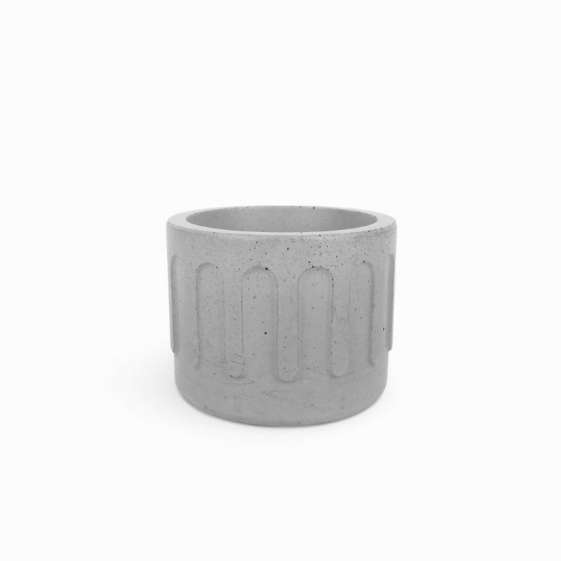 Tinn Plant Pot Ø10cm Concrete – Minimalist & Robust — Handworkz