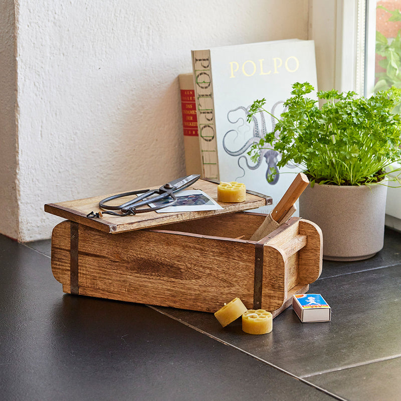 Dekorative Ziegelform – Handgefertigtes Holz-Unikat — Die Stadtgärtner