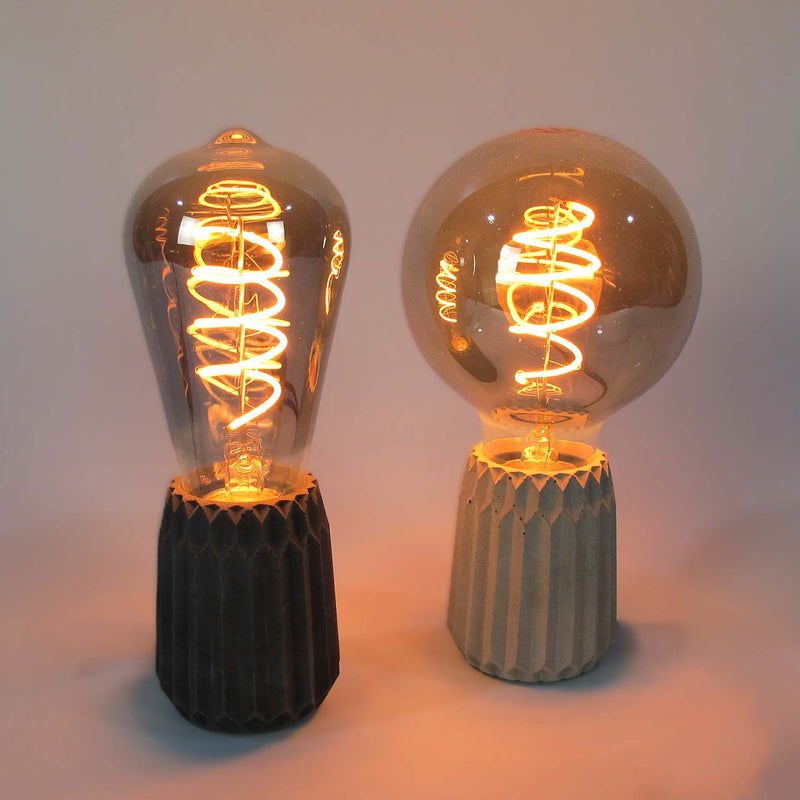 Violet Tischlampe aus Beton – Dimmbar, modernes Design, Handarbeit — Handworkz