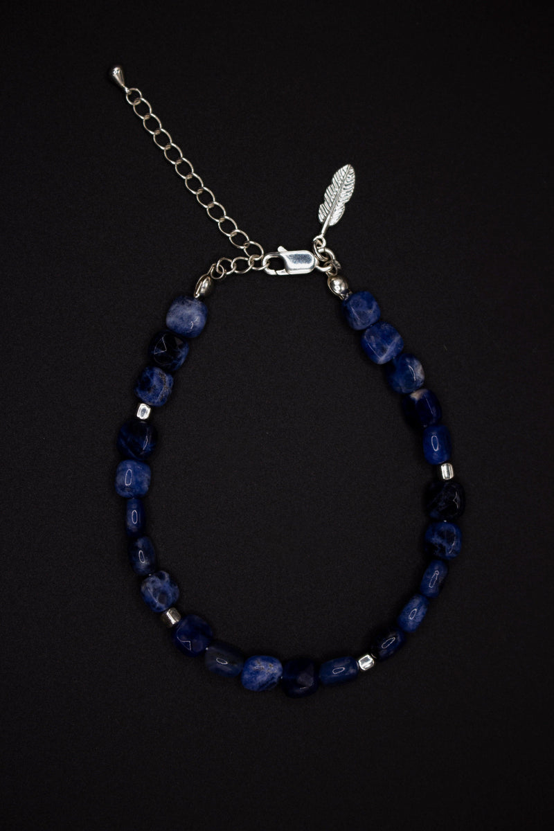 Soso Pearl Bracelet – Handcrafted Elegance in 14k Gold & 925 Sterling Silver with Sodalite Gemstones — Soorbeet