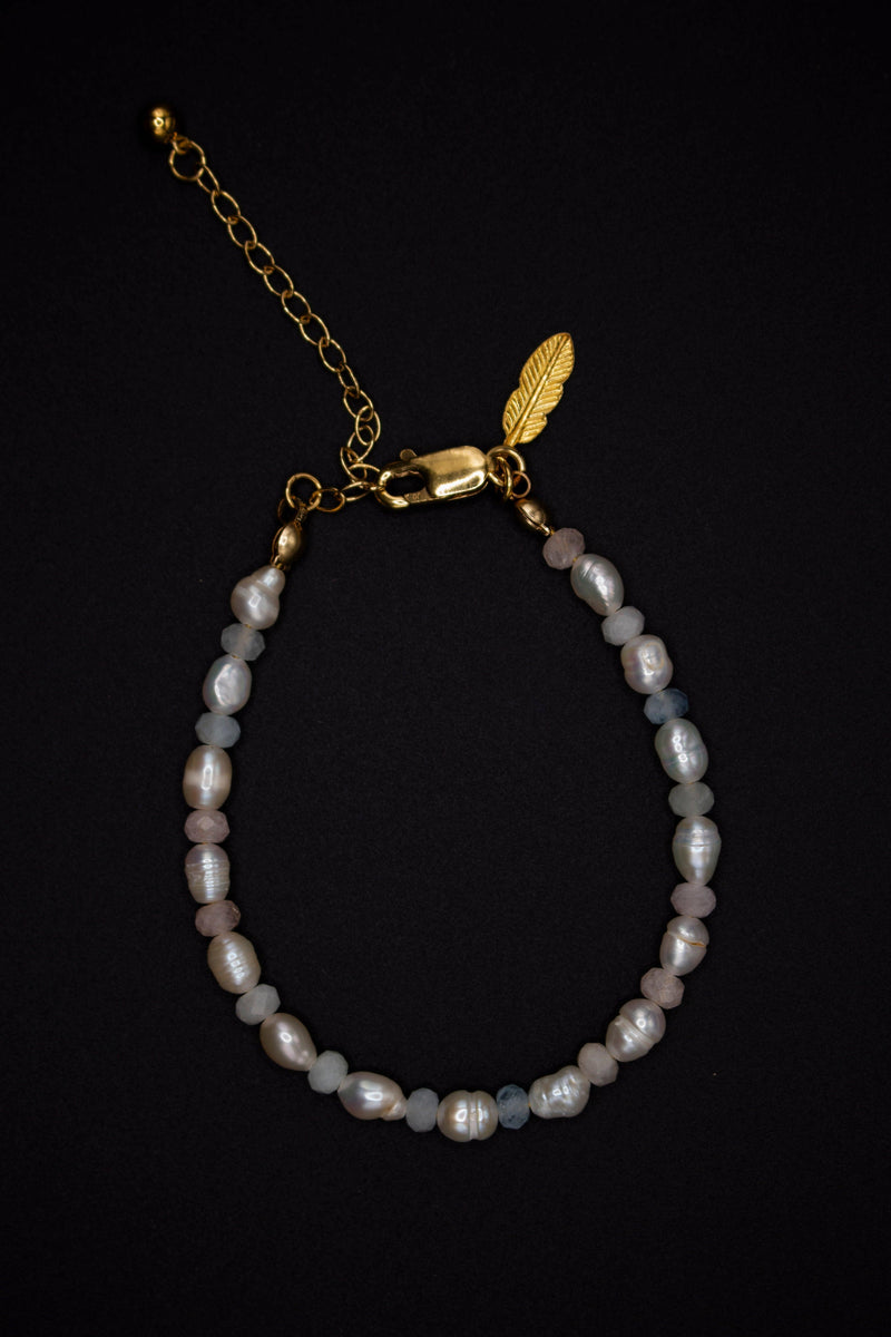 Franzi Pearl Bracelet - Handmade Design | 14k Gold | 925 Silver — Soorbeet