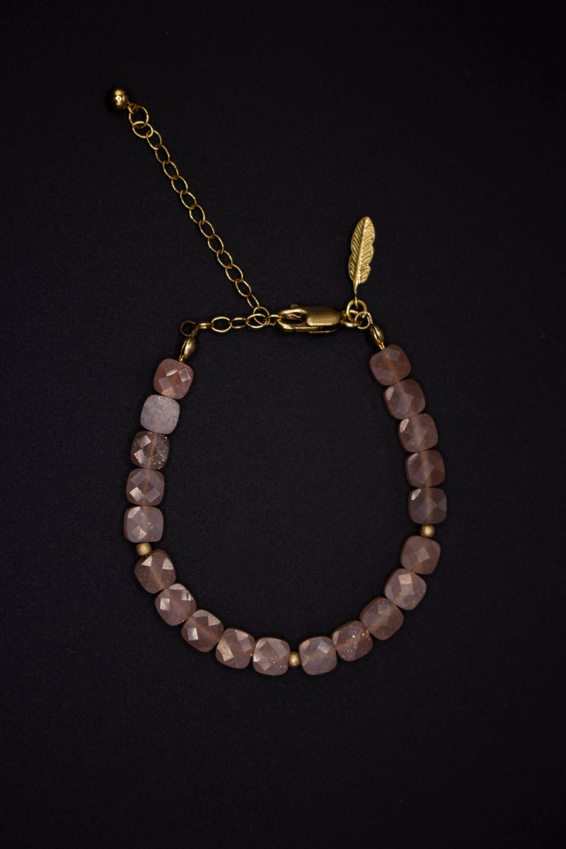 Sunny Pearl Bracelet - Handmade 14k Gold & 925 Silver with Sunstone — Soorbeet