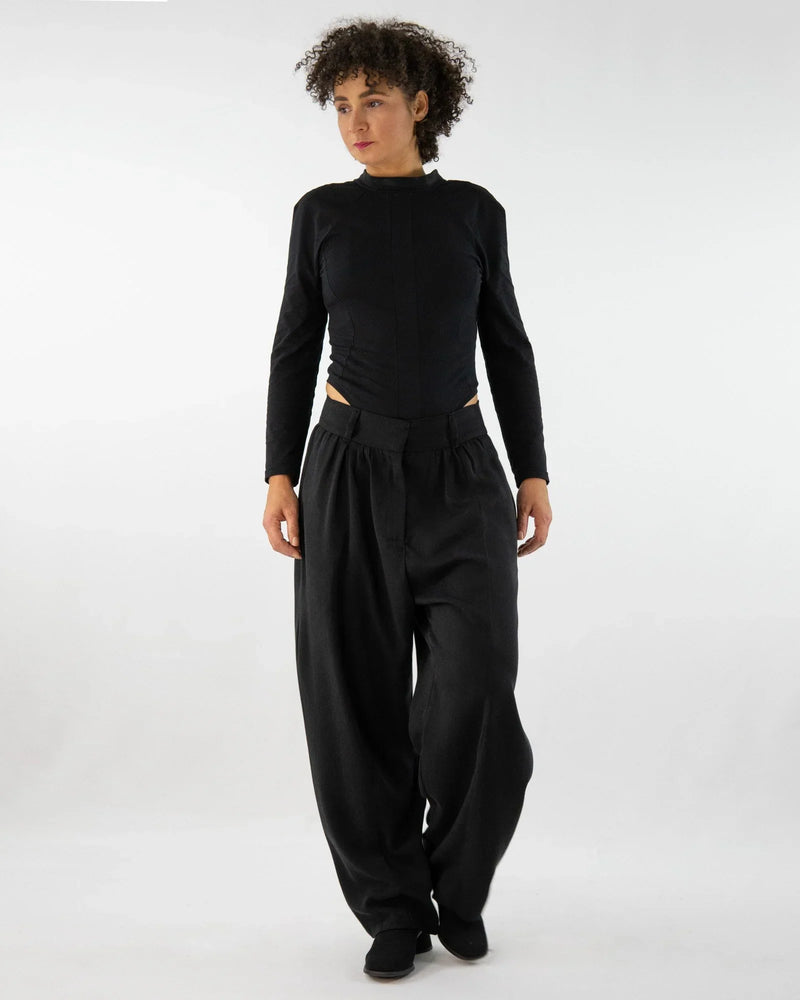AdoHAR Low-Rise Trousers in Heavy TENCEL™ – Relaxed Fit, Made in Berlin — KEIJN