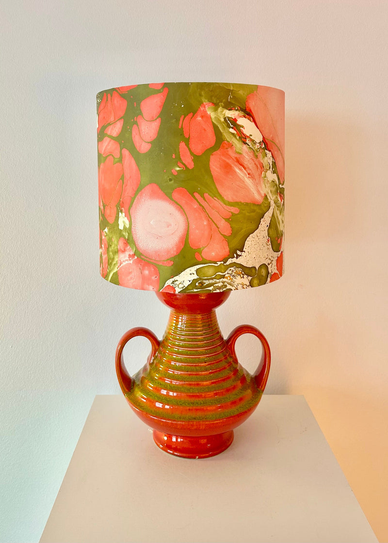 Skulpturale Tischlampe aus Fohr Vase – West Germany, kabellos — Roomlight Studio
