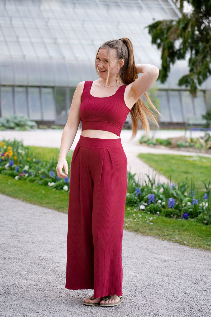 Farrah Comfy Pants High Waist – 100% Tencel™ Berry Red — Vivien Joy