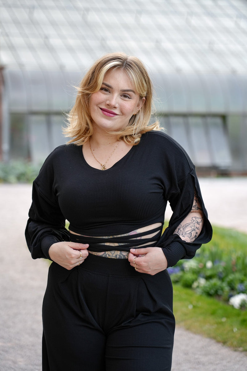 Farrah Flower Black Tencel Sweater – Crop Sweater with Lacing & Sleeve Slits — Vivien Joy