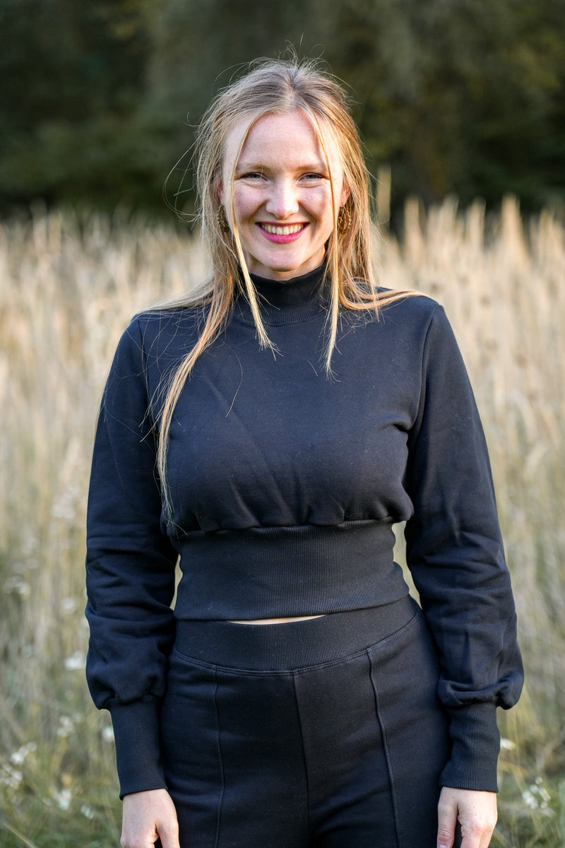 Kayla Crop Pullover Black – Organic Cotton, Ethically Made — Vivien Joy