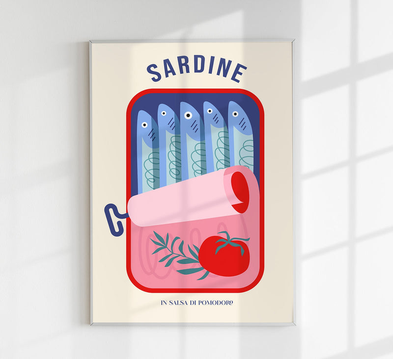 Sardine in Salsa di Pomodoro – Fine Art Print | Italienisches Design | UV-beständig — Patroa Studio