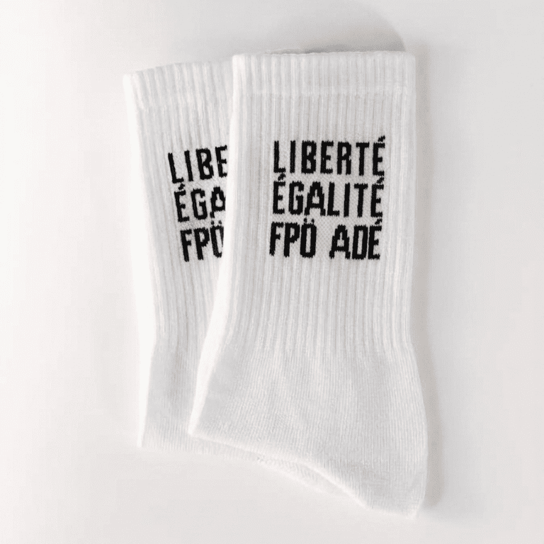 FPÖ ADÉ Statement Socks white organic cotton — arrel - responsible apparel