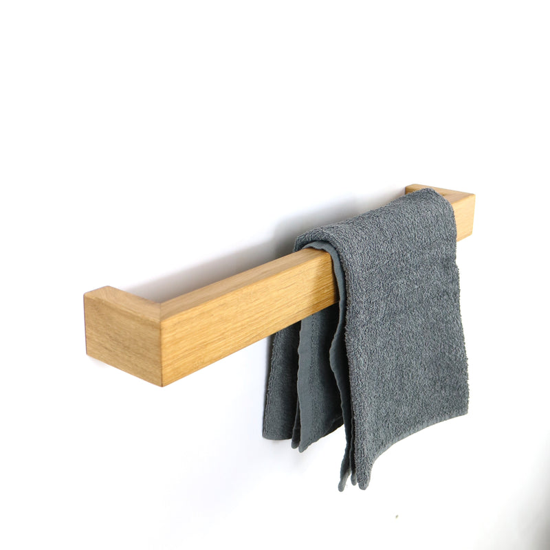 PLENAS Oak Solid Wood Towel Holder — Woodkopf