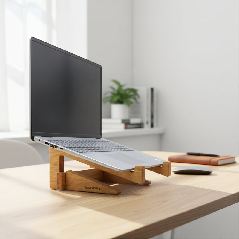 Laptop-Ständer „Elevate“ Massivholz – Ergonomische Höhe für gesundes Arbeiten — Woodkopf