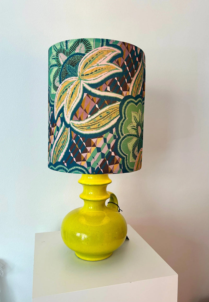 Tischlampe Steuler Henkelvase Pagodenstil Neongelb Mid Century Design — Roomlight Studio