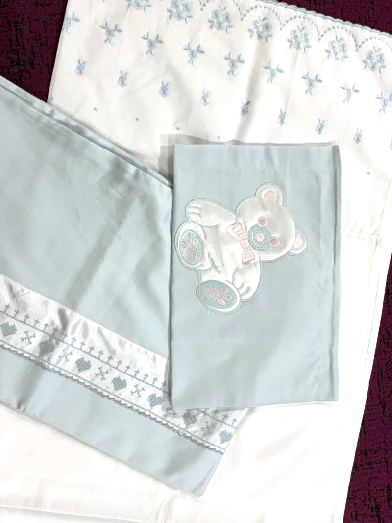 Kinderbettwäsche 3-teiliges Set – 100 % Mako-Baumwolle | Satin | Baumwollspitzen — von der Thannen Luxury Bedding