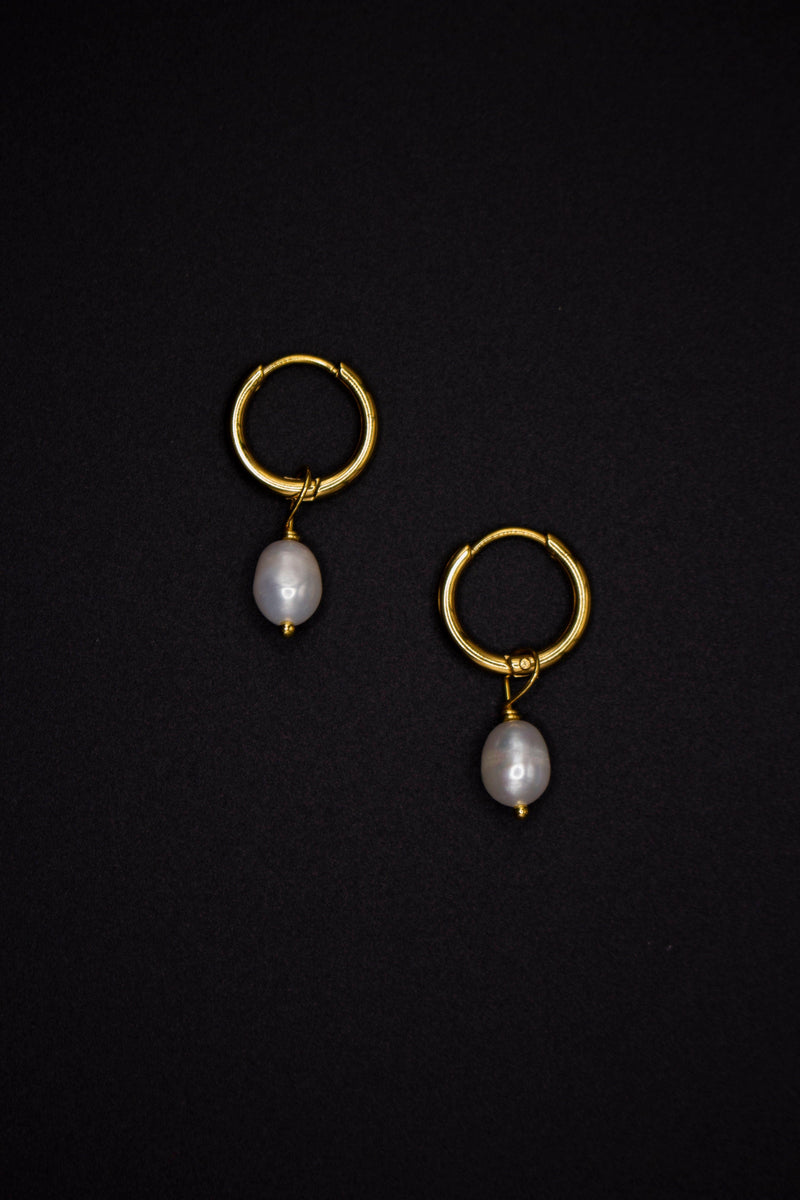 Justine Pearl Earrings – Handmade Elegance | Stainless Steel | Freshwater Pearls — Soorbeet