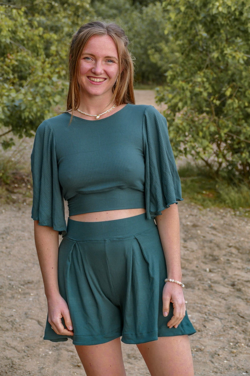 Farrah Flower Shorts Deep Green – Lyocell Shorts mit Faltenlegung — Vivien Joy