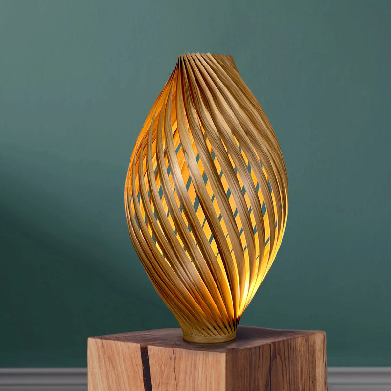 Stehleuchte Ardere fineline collection – Holz handgefertigt — Gofurnit