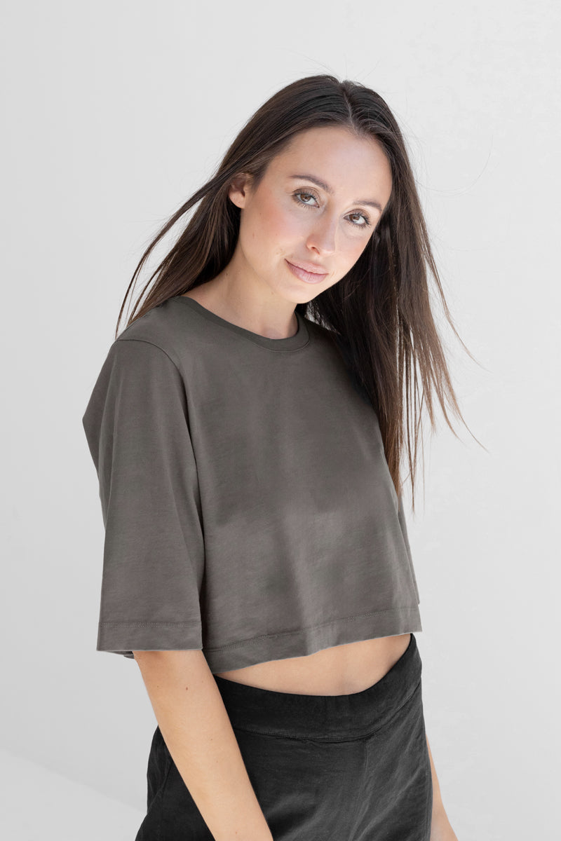 Crop top ELISA organic cotton olive – opaque, versatile to combine — Marenika