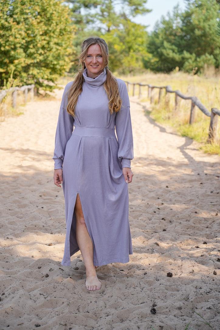 AILA Comfy Dress lilac – floor-length, flowing, sustainable — Ansicht 5