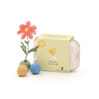 6 colorful flower marbles in egg carton "Hooray, you're here" — Ansicht 1