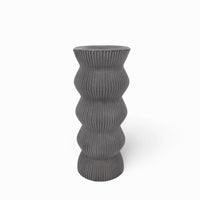 Jaro Vase aus Beton – Wasserdicht, hochfest & gerippt — Ansicht 5