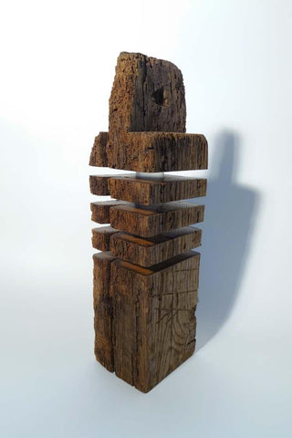 Torn Designer Stehlampe – Recyceltes Holz | Handarbeit | Exklusives Design