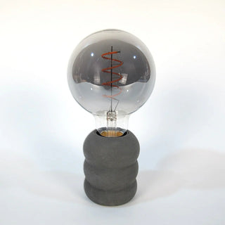 Sveti – Tischlampe aus Beton | Dimmeroption | Modernes Design