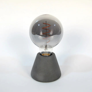 Fanal | Tischlampe aus Beton – Kegelförmiges Design | Hochfester Beton | Dimmbare LED-Kompatibilität