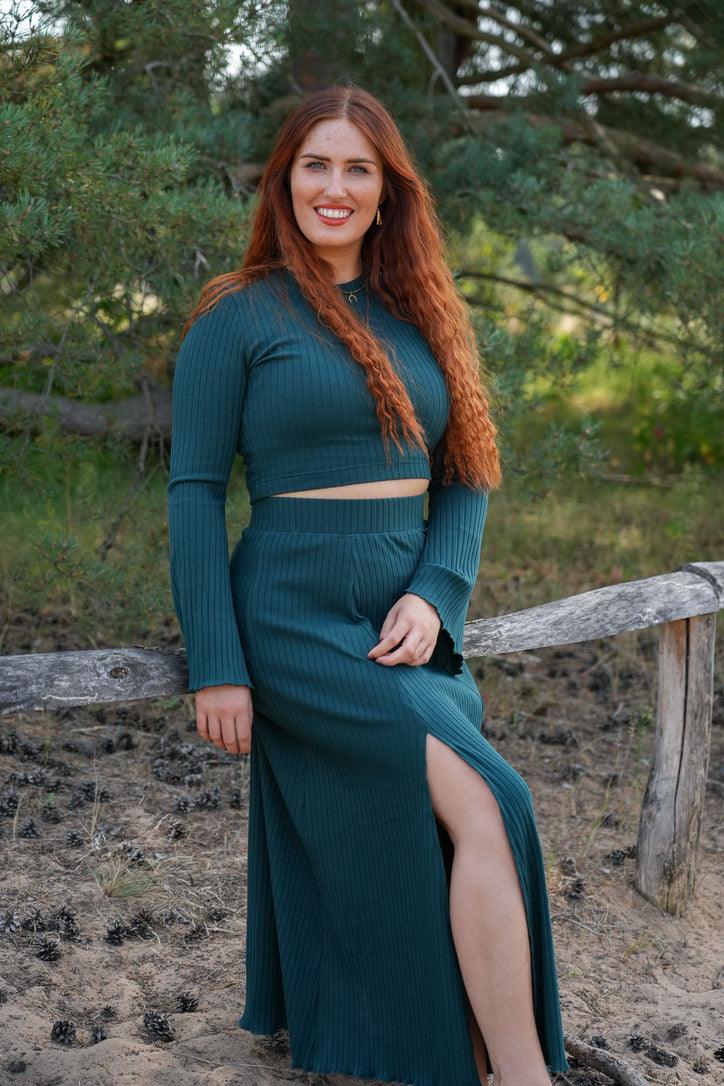 Lya long skirt bottle green – Flowing cut, elastic waistband, side slit — Ansicht 3