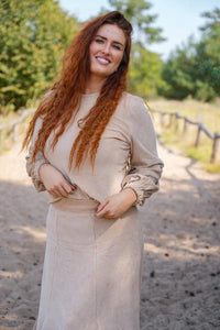Marleen long sweater dune – hip-length sweater, balloon sleeves, organic cotton — Ansicht 5