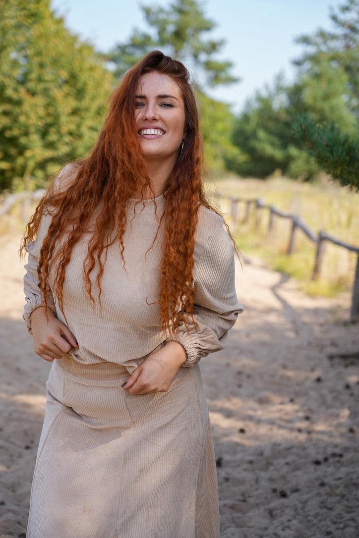 Marleen long sweater dune – hip-length sweater, balloon sleeves, organic cotton — Ansicht 2