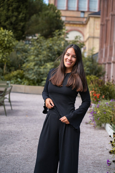 Lya long jumper Black – B-goods | Organic cotton | Elegant & Sustainable