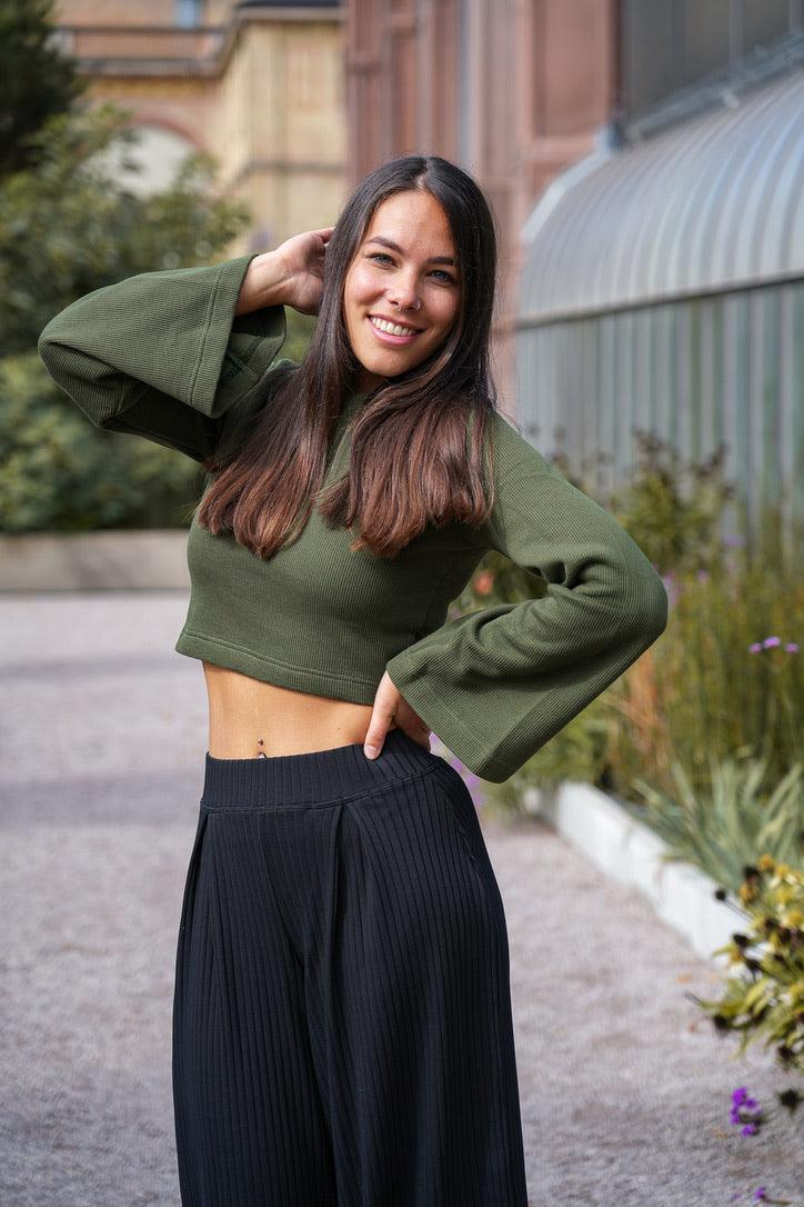 Nayala Crop Pullover green khaki – Organic cotton, handmade — Vivien Joy