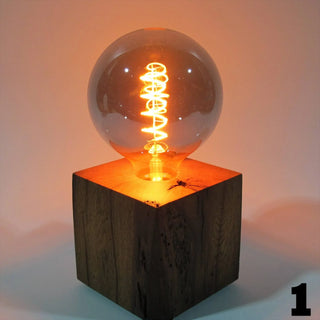 Skumring Nachttischlampe, Eichenholz | Handgefertigt | Dimmbar