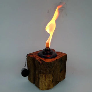 Törvik | Gartenfackel aus Eiche – Handgefertigt | Rustikal | Stilvoll