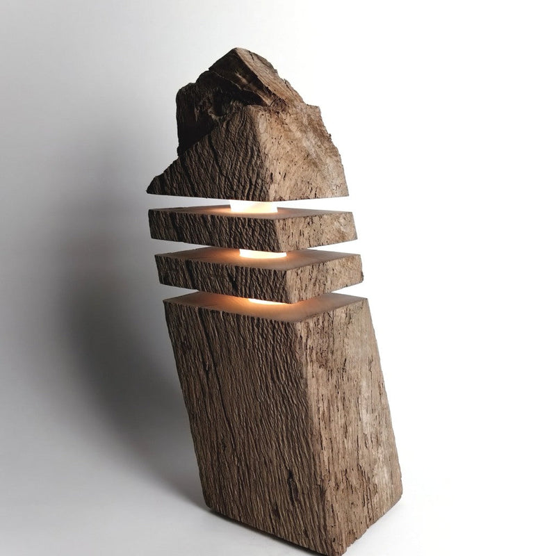 Torn 10 Stehlampe recyceltes Fachwerkholz handgefertigt — Handworkz