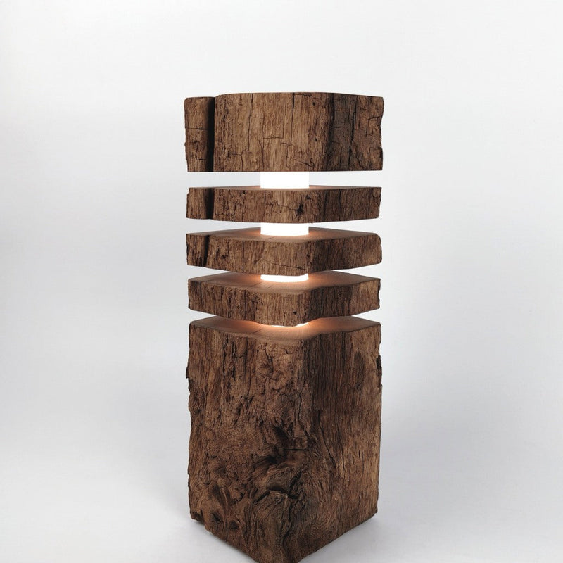 Torn 3 Stehlampe Handworkz recyceltes Holz handgefertigt Designer-Leuchte — Handworkz