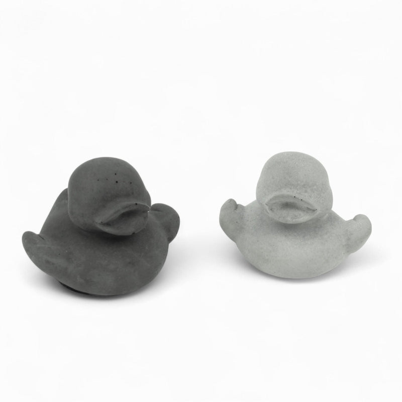 Concrete Duck Tick – Modern Decorative Figurine in Grey or Anthracite — Ansicht 1