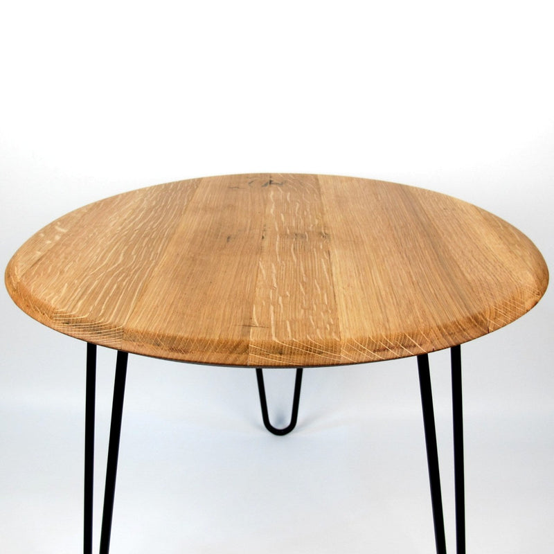 Couchtisch aus Weinfassdeckel Ø55cm – Handgefertigt, Eichenholz, Rustikal — Handworkz