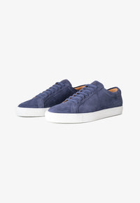 kūlson Sneakers navy suede handmade Portugal recycled sole — Ansicht 2