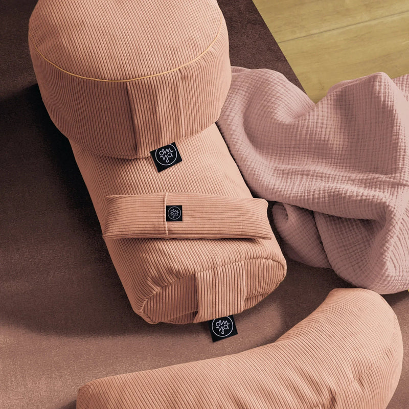 OM YA Yoga Bolster Möbelkord handgefertigt Dinkelfüllung 60 cm — Ansicht 5