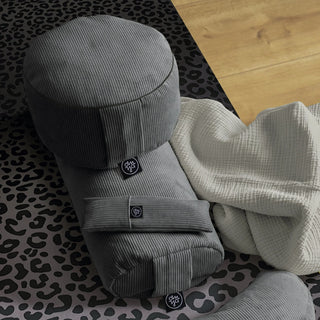 OM YA Design Meditationskissen – Möbelkord | Dinkelfüllung | Handgefertigt