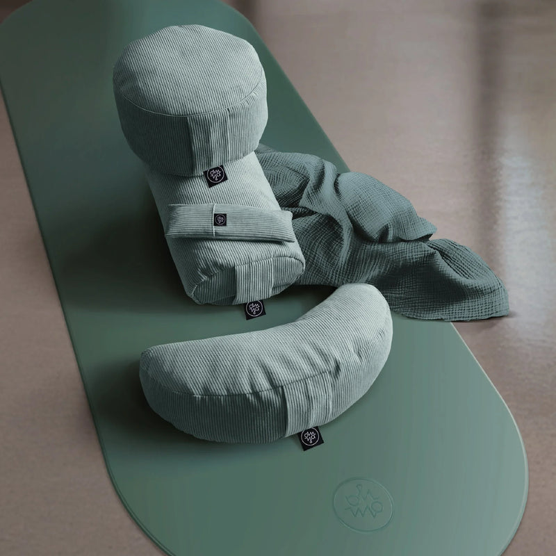 OM YA Yoga Bolster Möbelkord Handgefertigt Dinkelfüllung 60 cm — Ansicht 2