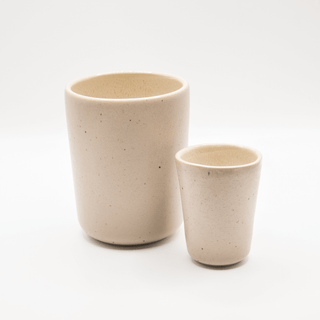 Becherset Mixed – Steingut | Handgemacht | Beige & Weiß