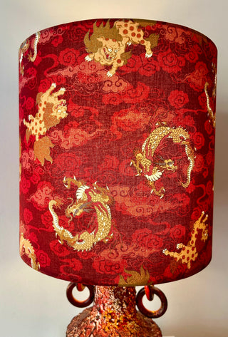 Brutalistische Fat Lava Lampe mit Drachenschirm