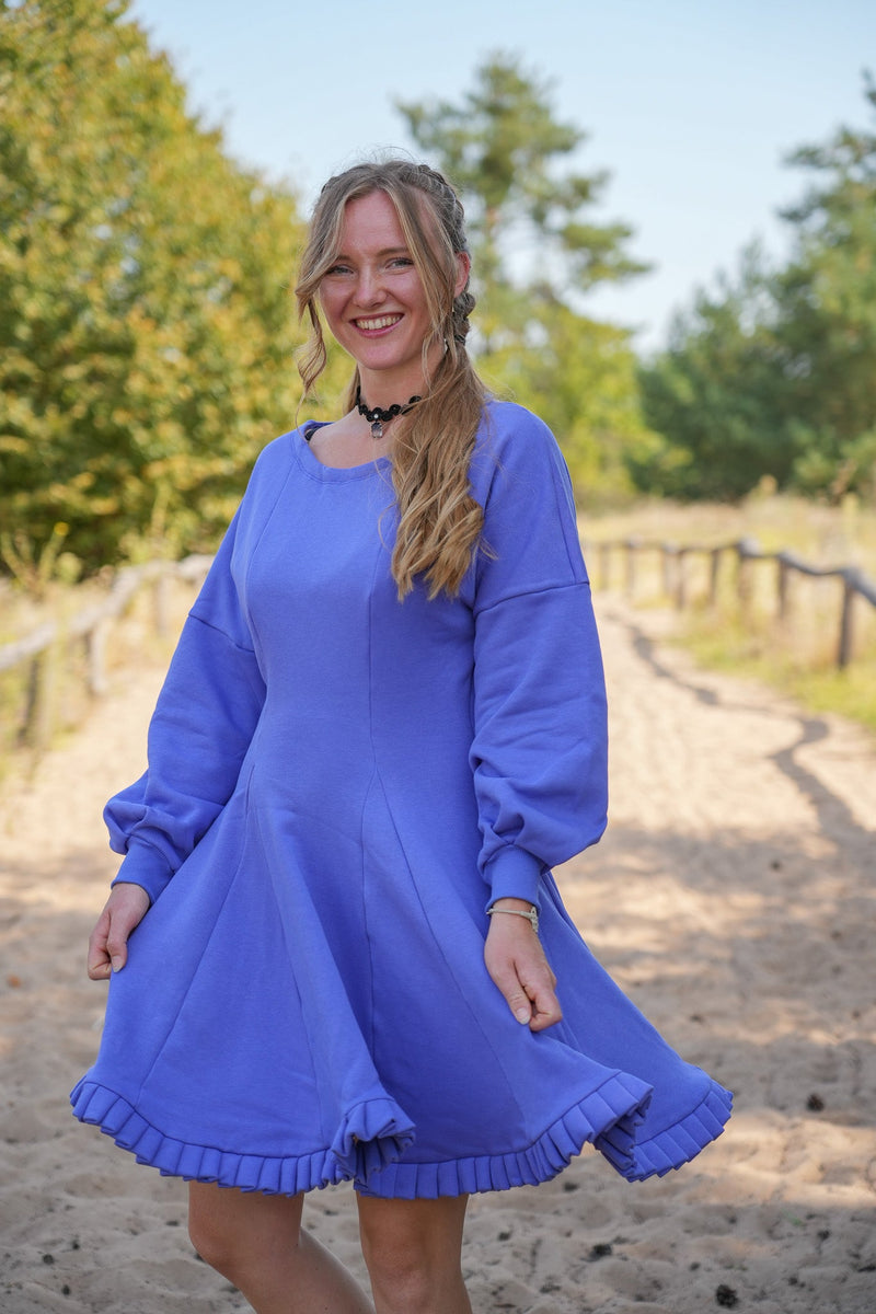 KAYLA Kleid Violet Blue – Bio-Baumwolle, taillenbetont — Vivien Joy