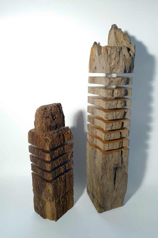 Torn Designer Stehlampe – Recyceltes Holz | Handarbeit | Exklusives Design