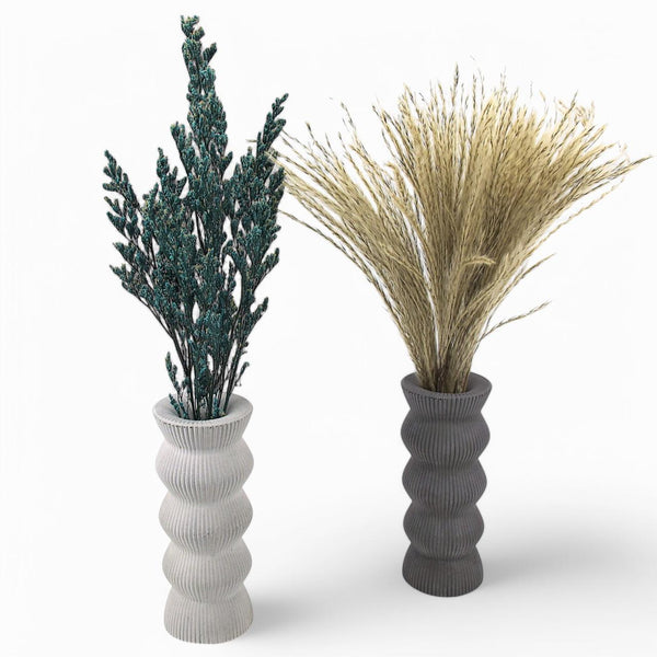 Jaro Vase aus Beton – Wasserdicht, hochfest & gerippt