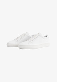 kūlson Sneaker vegan one – Veganes Maisleder, recycelte Sohle, handgefertigt Portugal — Ansicht 2