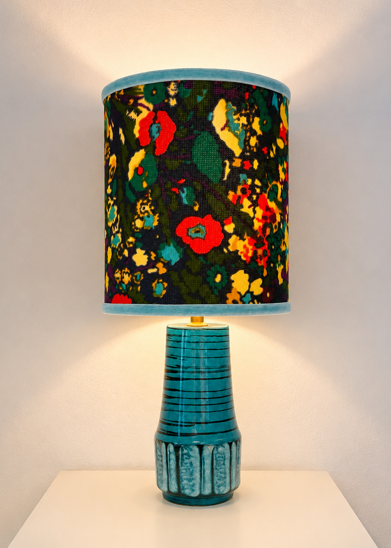 Kabellose Tischlampe aus Original Scheurich 70er Jahre Keramik — Roomlight Studio