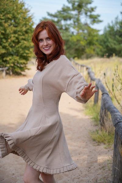 KAYLA dress dune – organic cotton, balloon sleeves, ruffled hem
